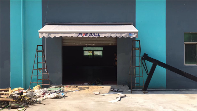 電動伸縮、和手搖伸縮